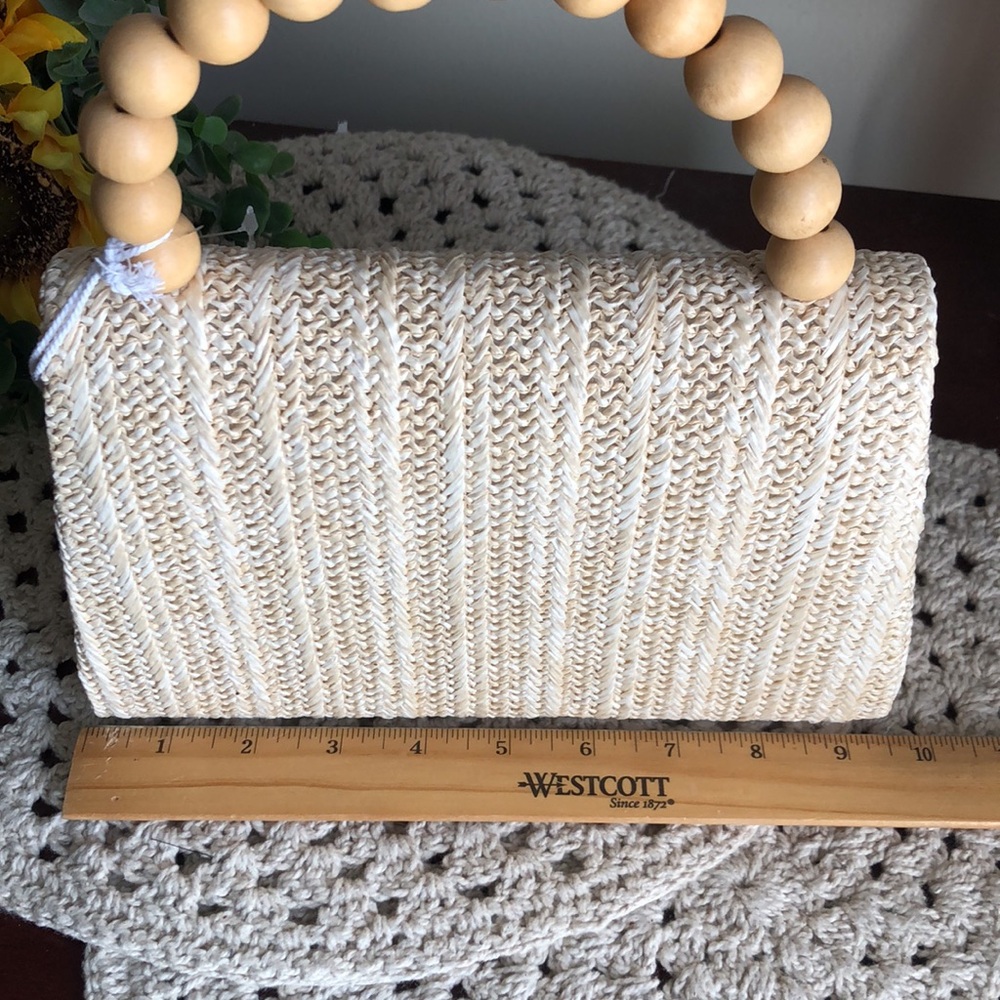 Haute Hippie Cream Woven Straw Top-Handle Bag with Shell Clasp - Picture 5 of 10